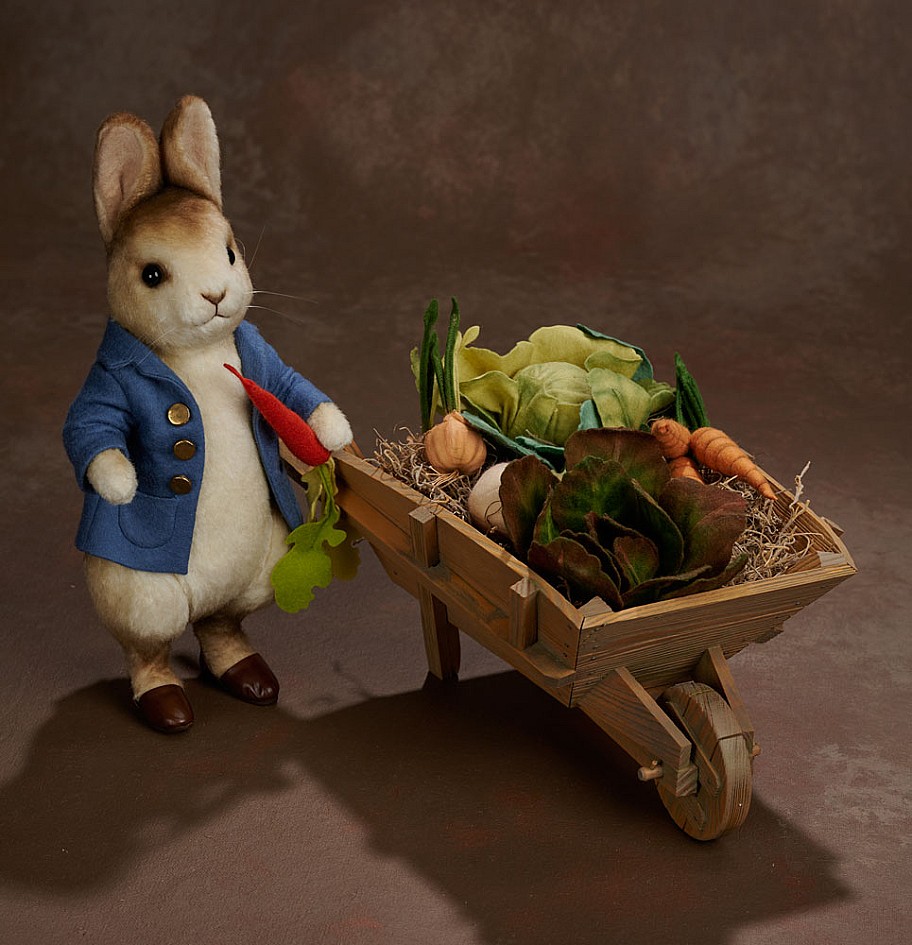 Peter Rabbit and Garden Wheelbarrow from Beatrix Potter Collection ...